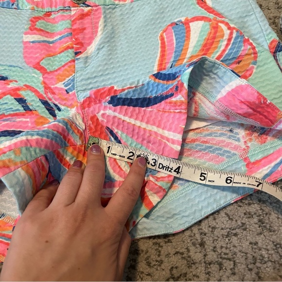 Lilly Pulitzer Addie Minty Fresh Resort SeaShell Print Shorts Size 2 - Picture 7 of 7